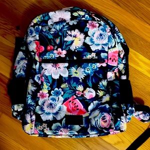 Vera Bradley tropical backpack 🌸